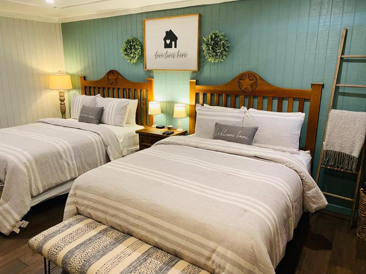 The Big Texan Hotel 3*